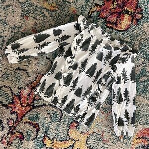 Kate Quinn Girls’ ruffle top Size 2T 🌲